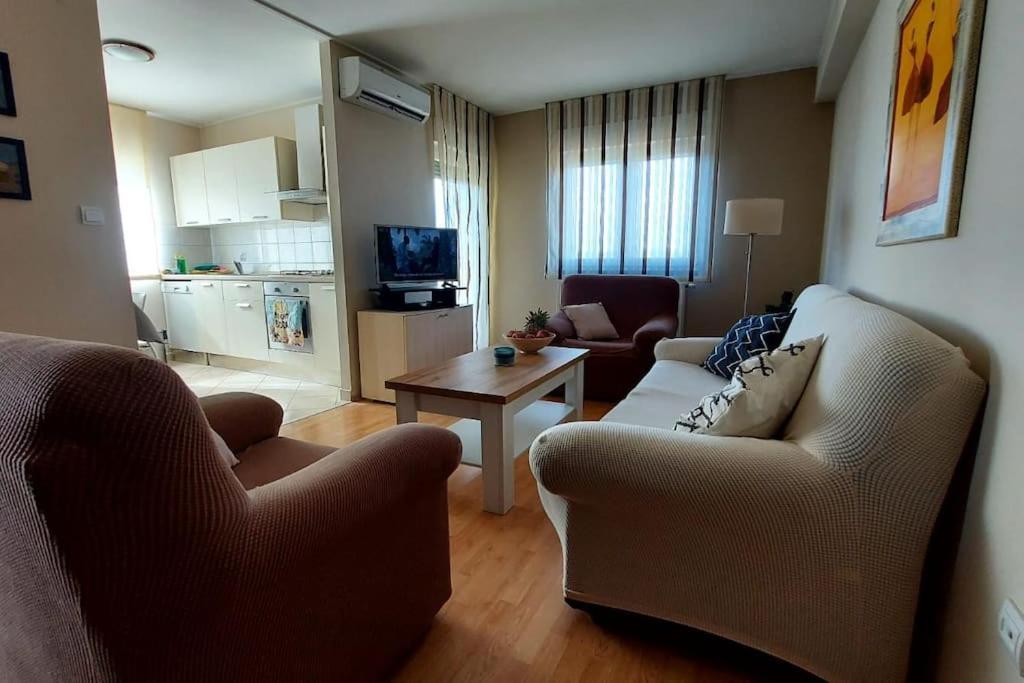 Apartman Ana Pula - Calm, Free Parking, Close To Center Экстерьер фото