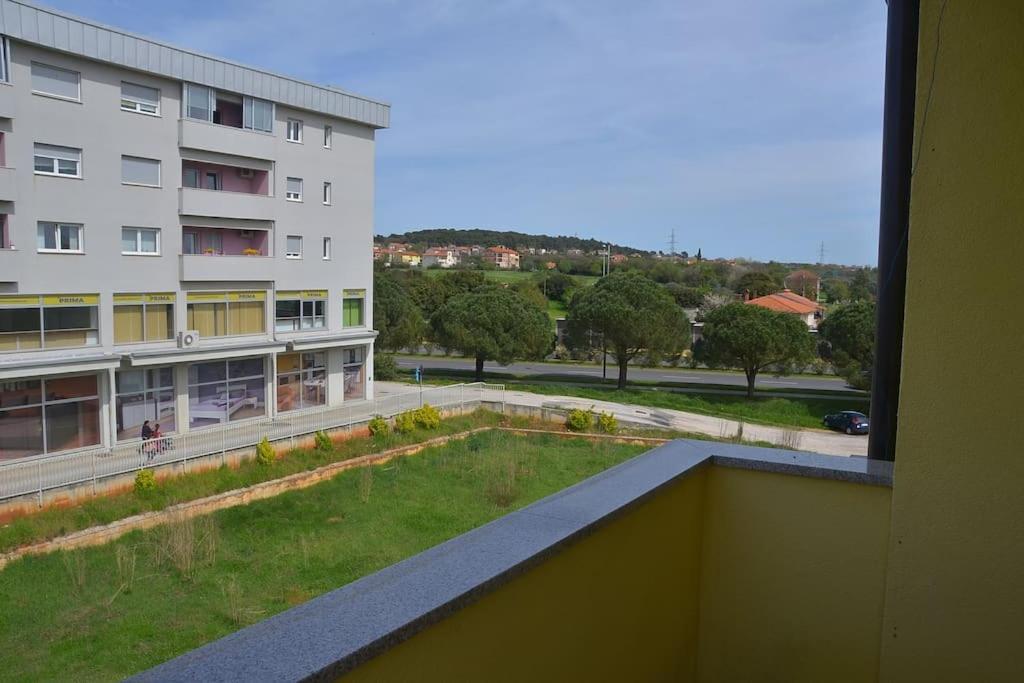 Apartman Ana Pula - Calm, Free Parking, Close To Center Экстерьер фото