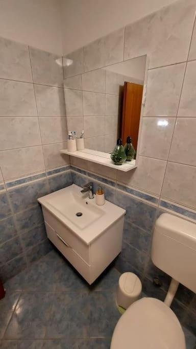 Apartman Ana Pula - Calm, Free Parking, Close To Center Экстерьер фото