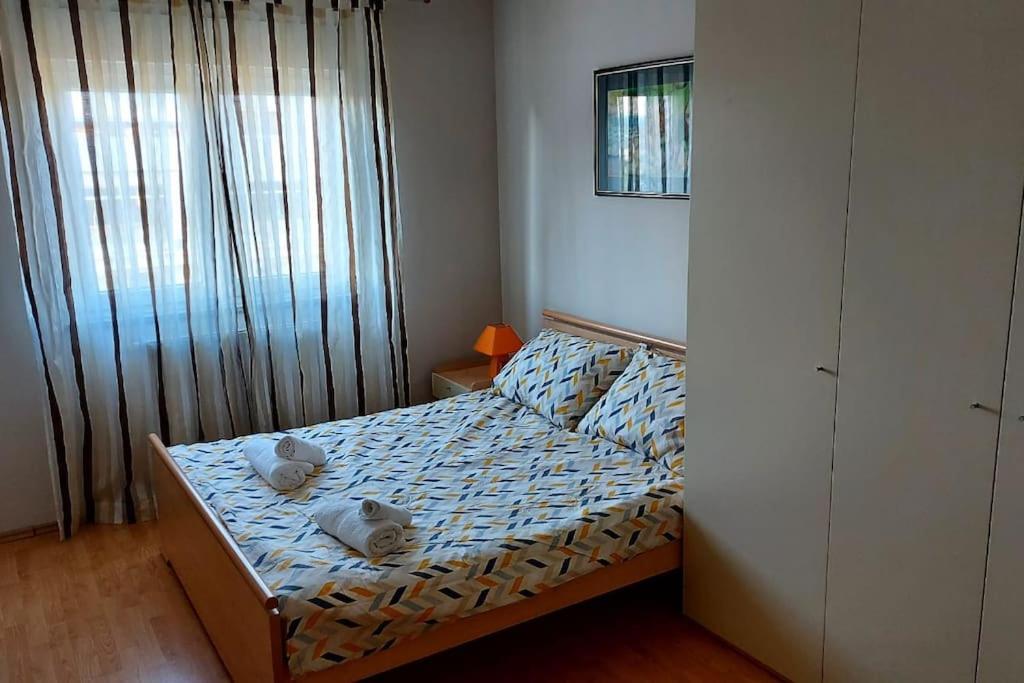 Apartman Ana Pula - Calm, Free Parking, Close To Center Экстерьер фото